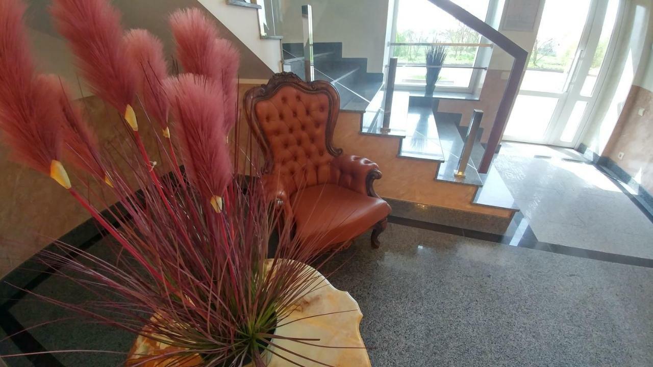 Hotel Meridian Brody 외부 사진