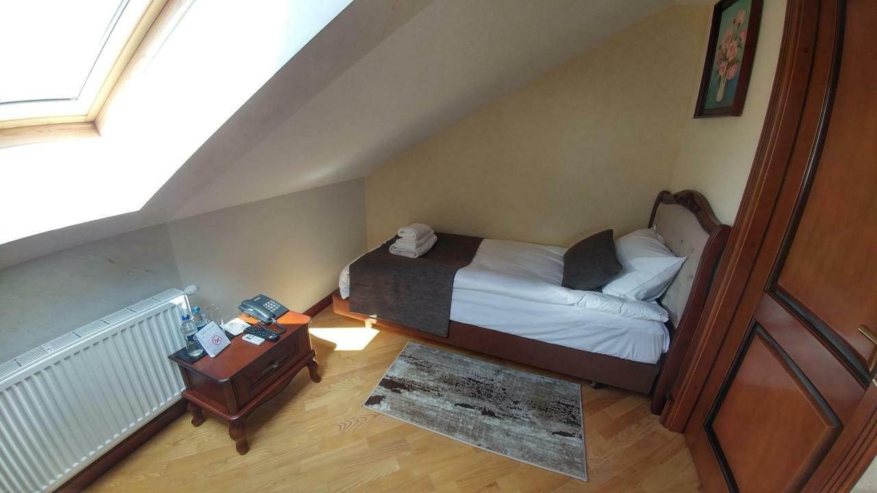Hotel Meridian Brody 외부 사진